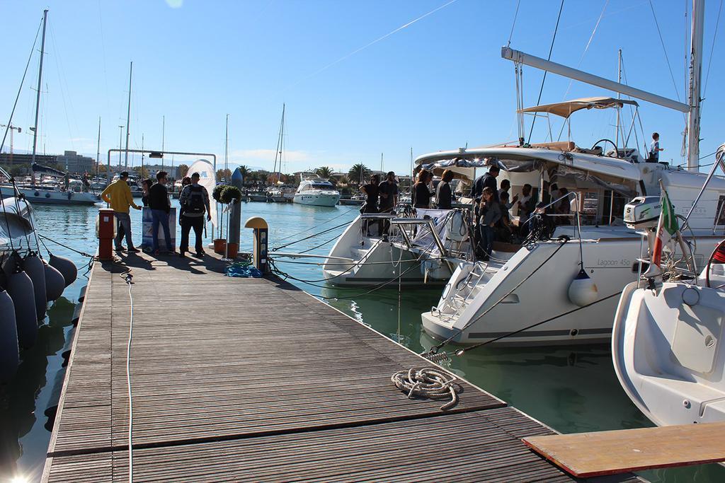 Catamarano Mauticat Hotel Пескара Екстериор снимка