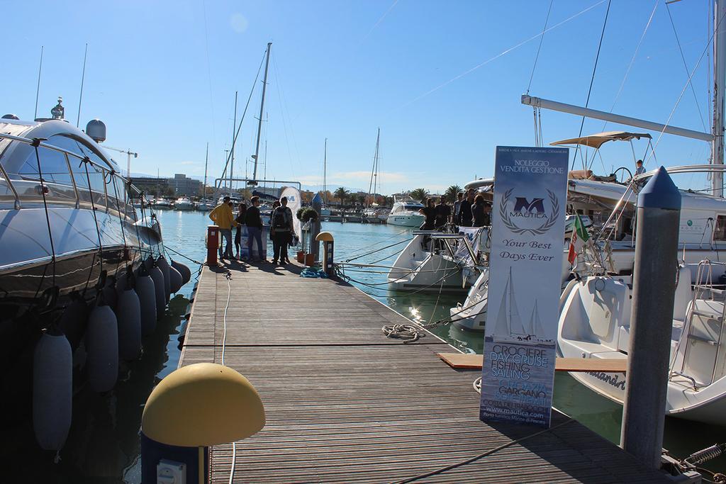 Catamarano Mauticat Hotel Пескара Екстериор снимка
