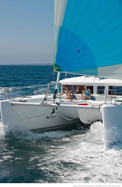 Catamarano Mauticat Hotel Пескара Екстериор снимка